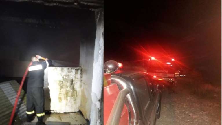 Κατασβέστηκε πυρκαγιά σε κλειστό στρατόπεδο της Σάμου