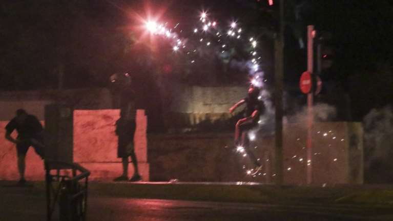 Στον εισαγγελέα οι συλληφθέντες για τα επεισόδια στο Σύνταγμα