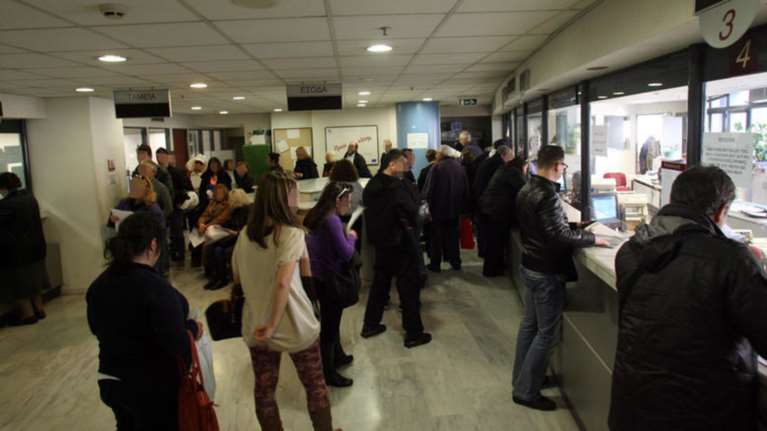 Επίδομα εκπαίδευσης σε ανέργους: Τι ισχύει για φόρους, καταχέσεις