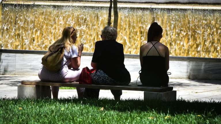 Zέστη σε όλη τη χώρα, στους 35 βαθμούς ο υδράργυρος