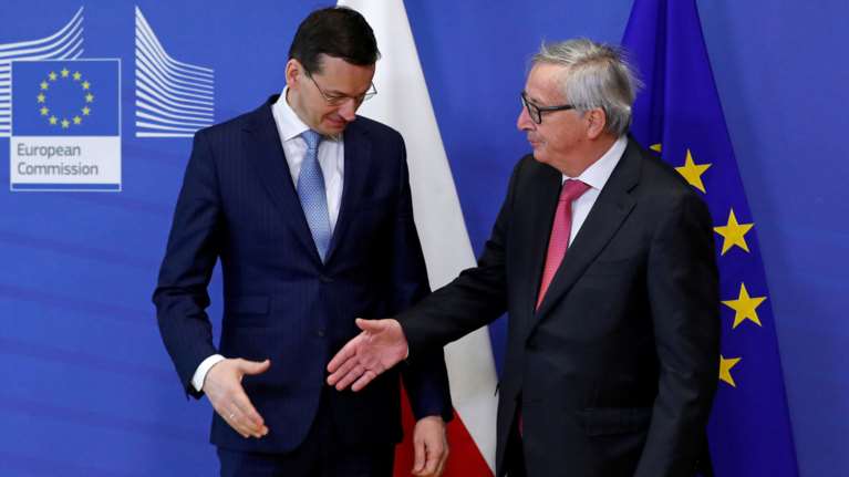 Πέφτει το τελευταίο οχυρό της πολωνικής δικαιοσύνης