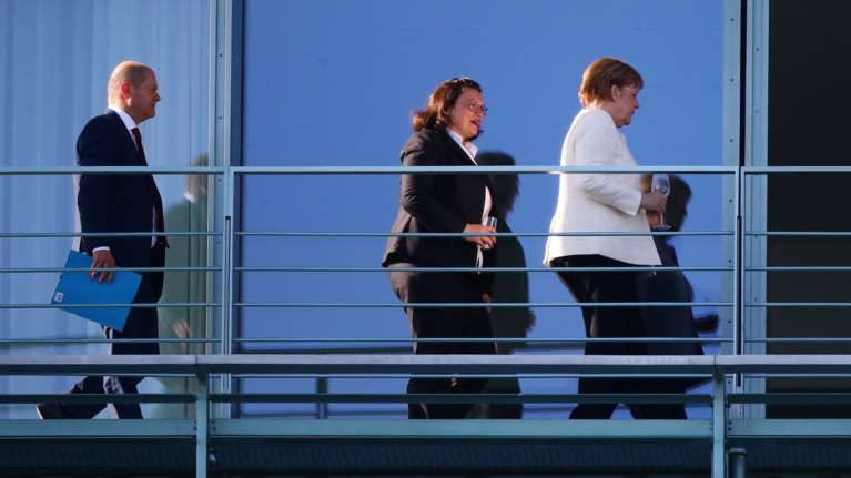 &quot;&#39;Οχι&quot; στα κλειστά κέντρα τράνζιτ για τους πρόσφυγες από στελέχη του SPD