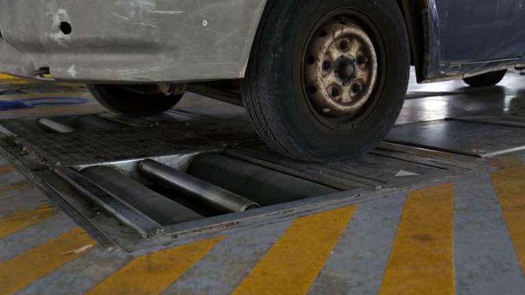 Τέλος η κάρτα ΚΤΕΟ σε αυτοκίνητα με «κατεβασμένα» χιλιόμετρα