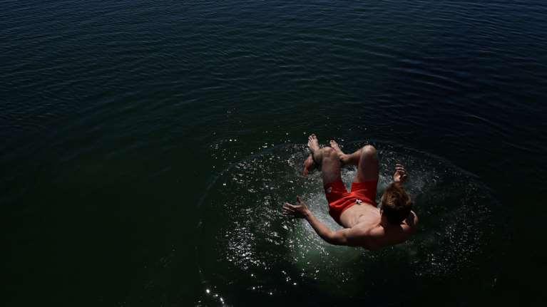 Τριήμερο καταδύσεων από τον φυσικό βράχο του Αγίου Νικολάου