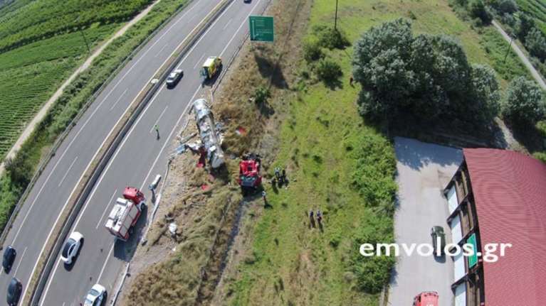 Tροχαίο με βυτιοφόρο στην Εγνατία με ένα νεκρός - Εικόνες