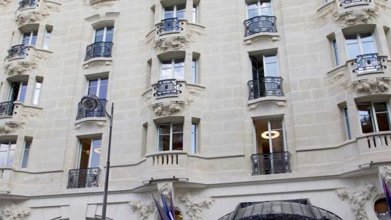 Ξανάνοιξε το ιστορικό ξενοδοχείο Lutetia στο Παρίσι