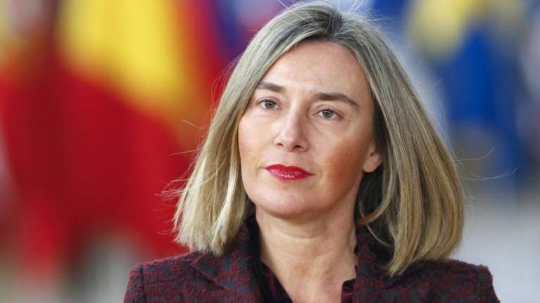 Μογκερίνι: Δεν αρκεί να συγχαίρουμε τους Τσίπρα-Ζάεφ - Χρειάζονται στήριξη