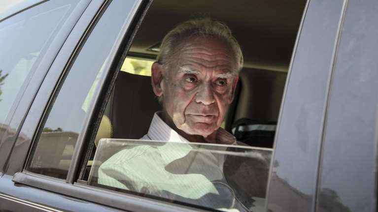 Ακης Τσοχατζόπουλος: Με τη διαθήκη αφήνει τα πάντα στη σύζυγο &amp; τον γιο του – Γιατί αποκλήρωσε τα άλλα παιδιά του