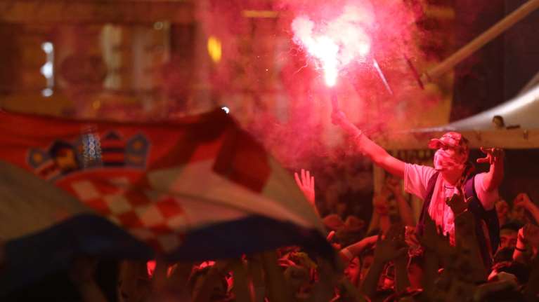 «Κάηκε» το Ζάγκρεμπ μετά την ιστορική πρόκριση της Κροατίας