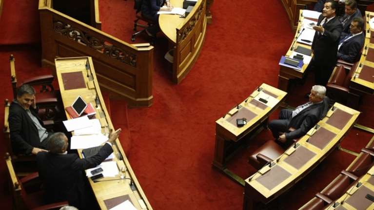 Σύγκρουση Γεωργιάδη - Σκουρλέτη για την απλή αναλογική