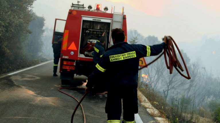 Μεγάλη φωτιά στη Σητεία Κρήτης