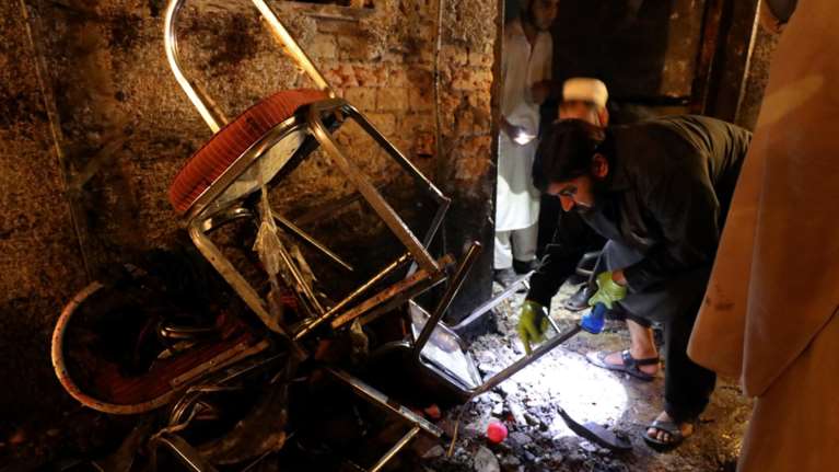 140 νεκροί σε επίθεση καμικάζι στο Πακιστάν