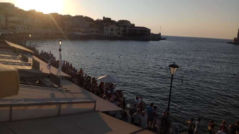 Τρελά πανηγύρια των Γάλλων στα Χανιά για το Μουντιάλ (φωτό &amp; βίντεο)