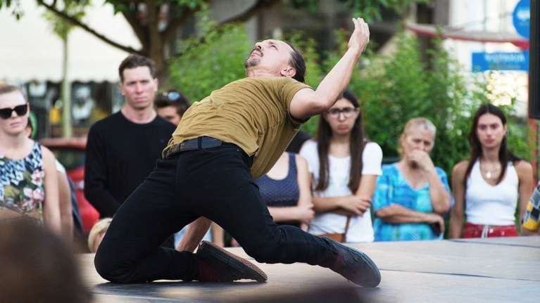 Η Καλαμάτα σε ρυθμό χορού και αυτή την εβδομάδα