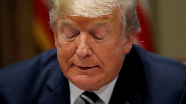 Πόλεμος ανάμεσα στον Tραμπ και τον πρώην διευθυντή της CIA