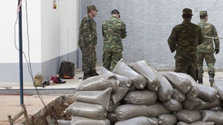 Στο χειρουργείο ο οπλίτης που αυτοτραυματίστηκε στη Λέσβο