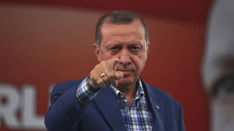 Ερντογάν:Απειλεί Κιλιντσάρογλου με φυλάκιση λόγω γελοιογραφίας -φωτό