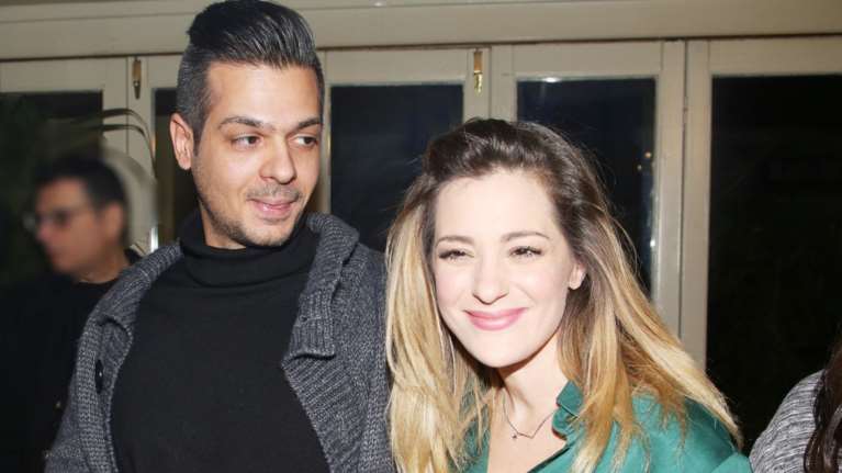 Είναι επίσημο, η Μποφίλιου παντρεύεται! Δείτε την αναγγελία του γάμου