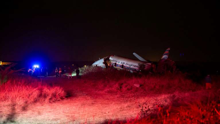 Συγκλονιστικό βίντεο μέσα από αεροσκάφος λίγο πριν τη συντριβή του