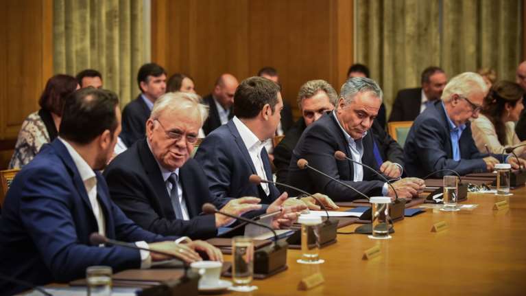 Φάκελος &quot;Ανασχηματισμός&quot;: Τα ονόματα στο τραπέζι του Μαξίμου