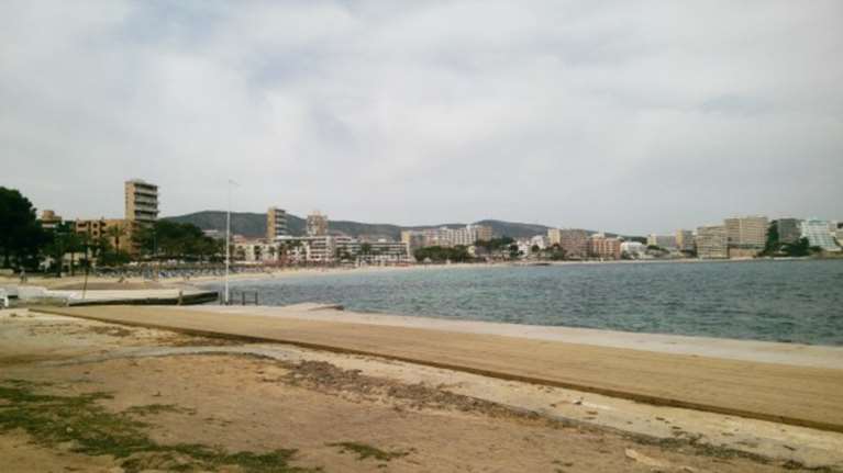 Ισπανία: Ανησυχία για το φαινόμενο &quot;balconing&quot;