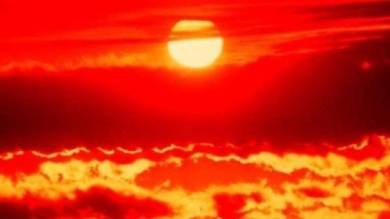 Σε κατάσταση ασφυξίας η Β. Ευρώπη από τις υψηλές θερμοκρασίες &amp; τις φωτιές