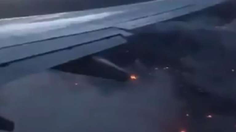 Η φλεγόμενη Αττική σε βίντεο από επιβάτη αεροπλάνου