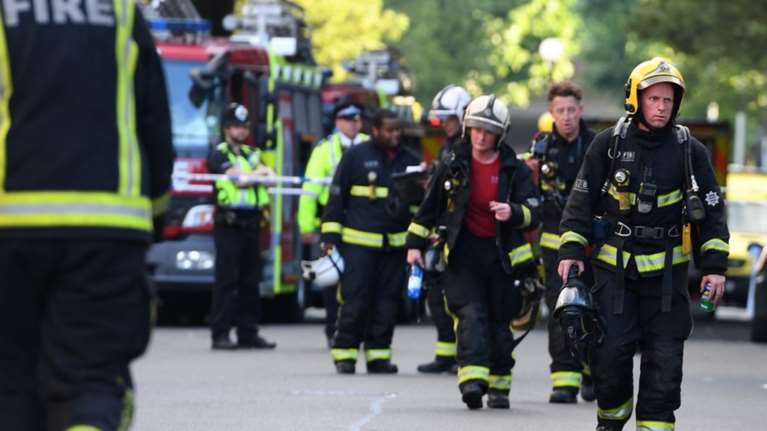 Στις φλόγες πενταόροφη πολυκατοικία στο βορειοδυτικό Λονδίνο