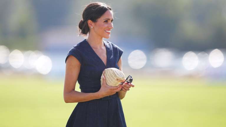 Η πρωτοφανής κίνηση της Μαρκλ που κουρέλιασε το πρωτόκολλο [Εικόνες]