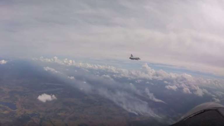 Εντωμεταξύ, στην Σουηδία σβήνουν τις φωτιές ρίχνοντας... βόμβες! (vid)