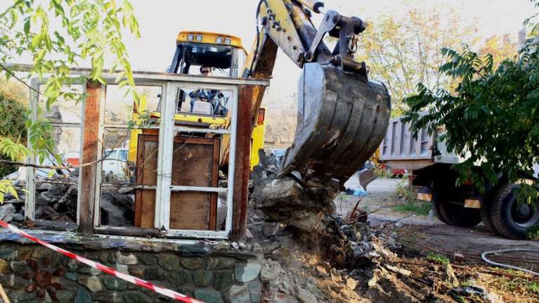 Περ. Αττικής: Αποκλειστική αρμοδιότητα των δήμων ο χαρακτηρισμός αυθαιρέτων