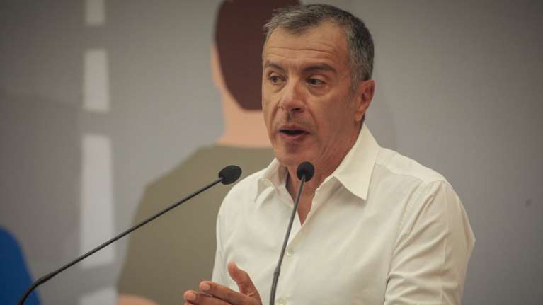 Θεοδωράκης: Δεν νοείται ανάληψη πολιτικής ευθύνης χωρίς παραιτήσεις