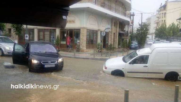 Πλημμύρες σε Θεσσαλονίκη και Πολύγυρο
