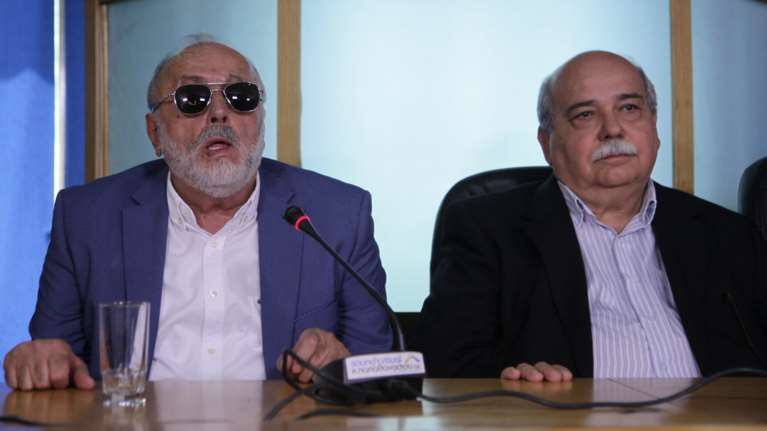 Καταγγελία ΝΔ: Βούτσης και Κουρουμπλής ανέβαλαν κατεδαφίσεις αυθαιρέτων