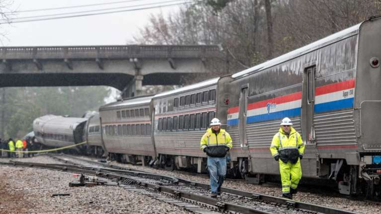 Εκτροχιασμός επιβατικού τρένου στην Ουάσινγκτον