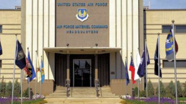 ΗΠΑ: Ένοπλος έχει ταμπουρωθεί σε νοσοκομείο αεροπορικής βάσης στο Οχάιο