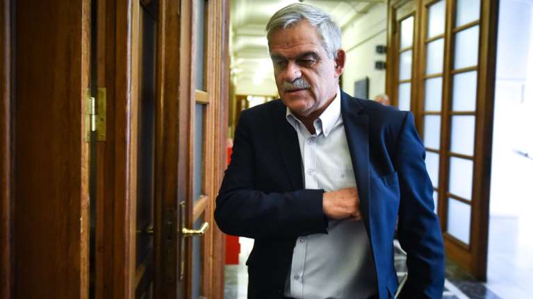 Τι σηματοδοτεί η παραίτηση Τόσκα- Το παρασκήνιο της αποχώρησης