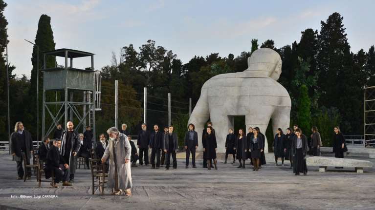 Οιδίπους επί Κολονώ του Γιάννη Κόκκου στην Επίδαυρο