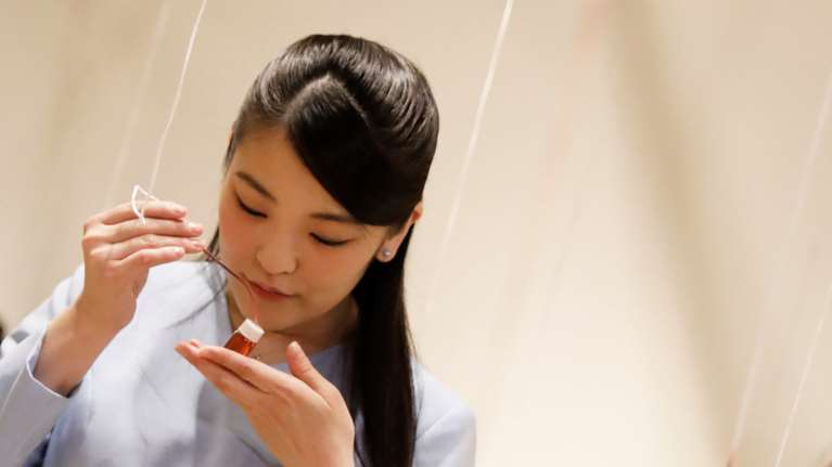 «Σύννεφα» στον γάμο της Γιαπωνέζας πριγκίπισσας Μάκο