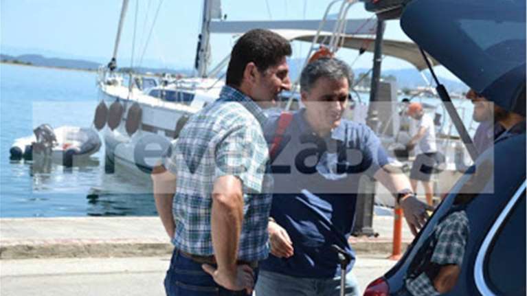 Στην Πρέβεζα για διακοπές ο Ευκλείδης Τσακαλώτος -φωτό