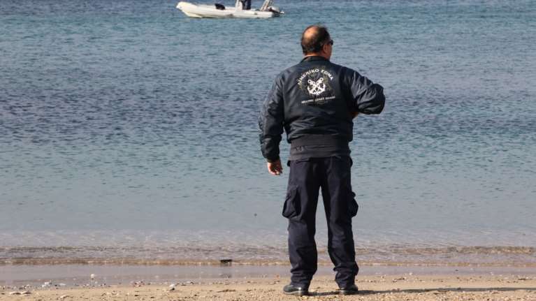 Αντίπαρος: Νεκρός 18χρονος Ιταλός- Έπεσε από ύψωμα για κολύμπι