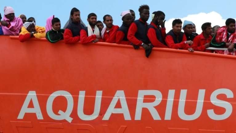 Στη Βαλέτα το Aquarius με 141 μετανάστες