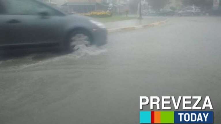Μπουρίνι στην Πρέβεζα- Έντονη βροχόπτωση και διακοπή ρεύματος φωτο–βίντεο