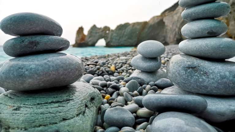 Αφήστε ήσυχα τα βότσαλα στα Λαλάρια (φωτό)