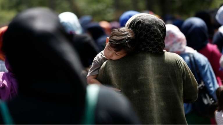 Υπεράριθμοι οι πρόσφυγες στις δομές σε Διαβατά, Κω, Λέσβο, Σάμο, Χίο