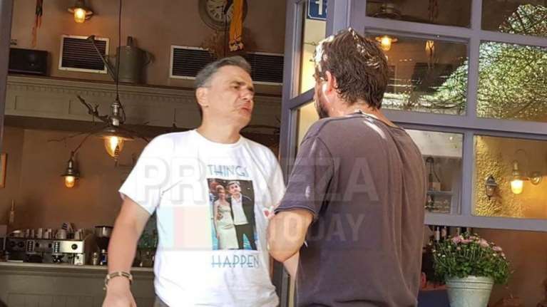 Στην Πρέβεζα ο Τσακαλώτος με τη Σκάρλετ Γιόχανσον σε ...μπλουζάκι