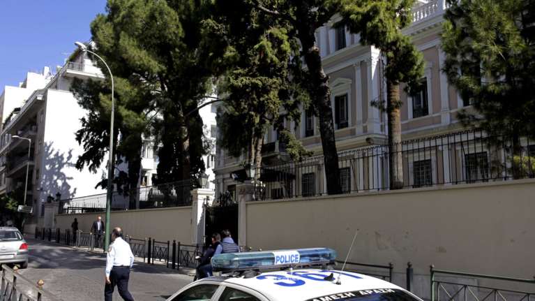 «Ντου» αντιεξουσιαστών στην Ιταλική πρεσβεία