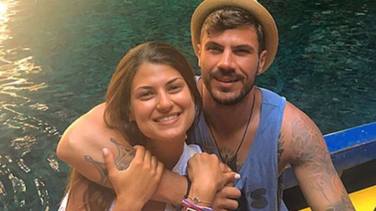 Με νέα φωτογραφία δείχνουν τον έρωτά τους Πετρετζίκης-Φωτεινή