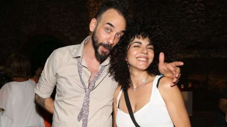 Ένα αλλιώτικο βίντεο: πώς ο Πάνος δείχνει την αγάπη του στη Μαρία