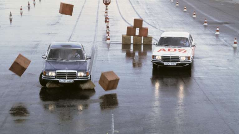 Το ABS έσβησε 40 κεράκια - Βίντεο από την παρουσίαση το 1970